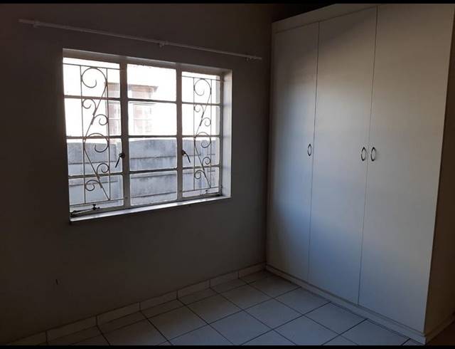 6 BEDROOM CLUSTER FOR SALE IN GEDULD